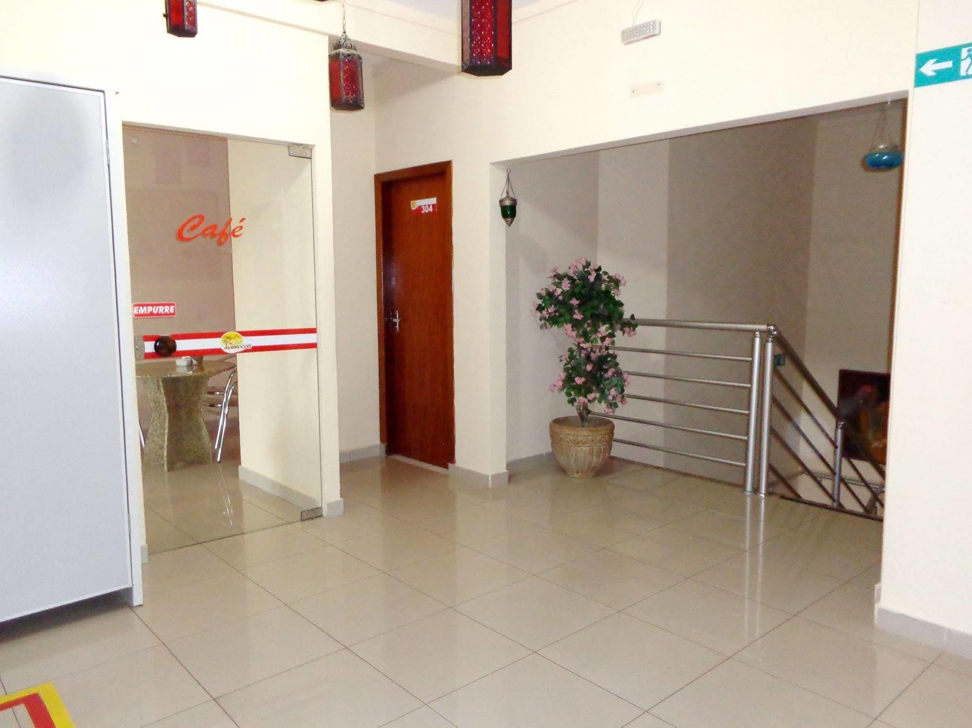 Hotel Marrocos Порту-Велью Экстерьер фото